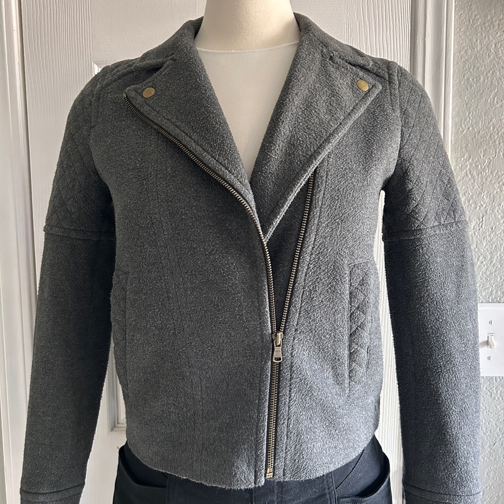 🔴clearance LOFT fleece bomber style jacket